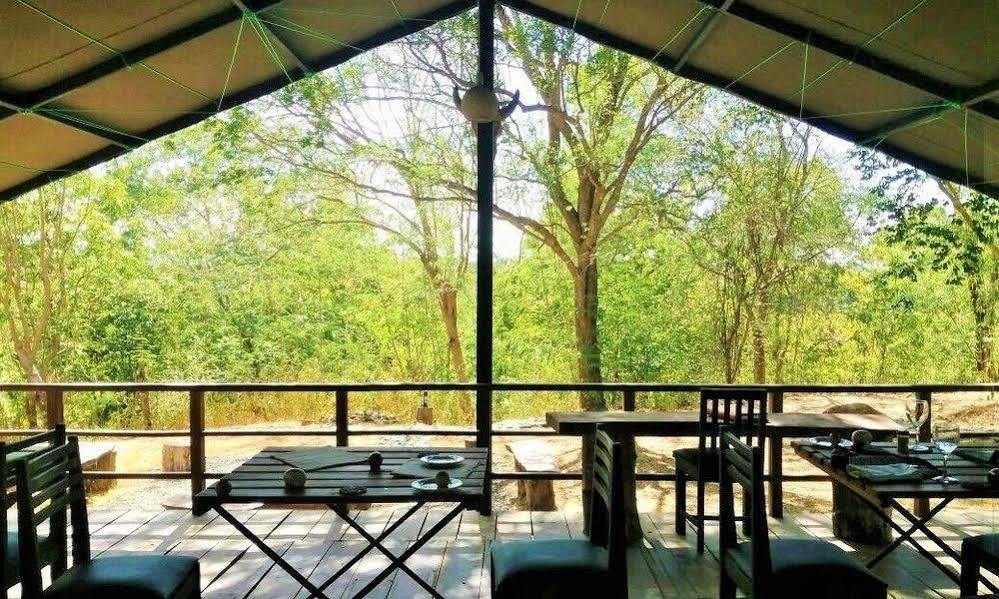 Kula Kula Luxury Camping Resort Udawalawe Exterior foto
